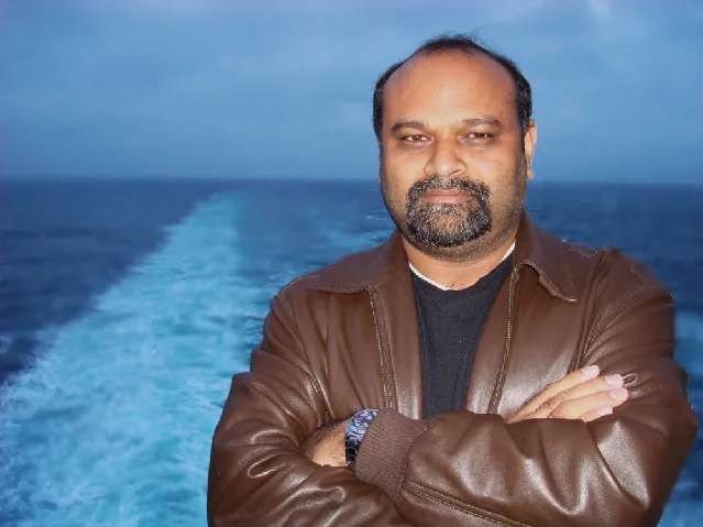 Younus AlGohar in Paris